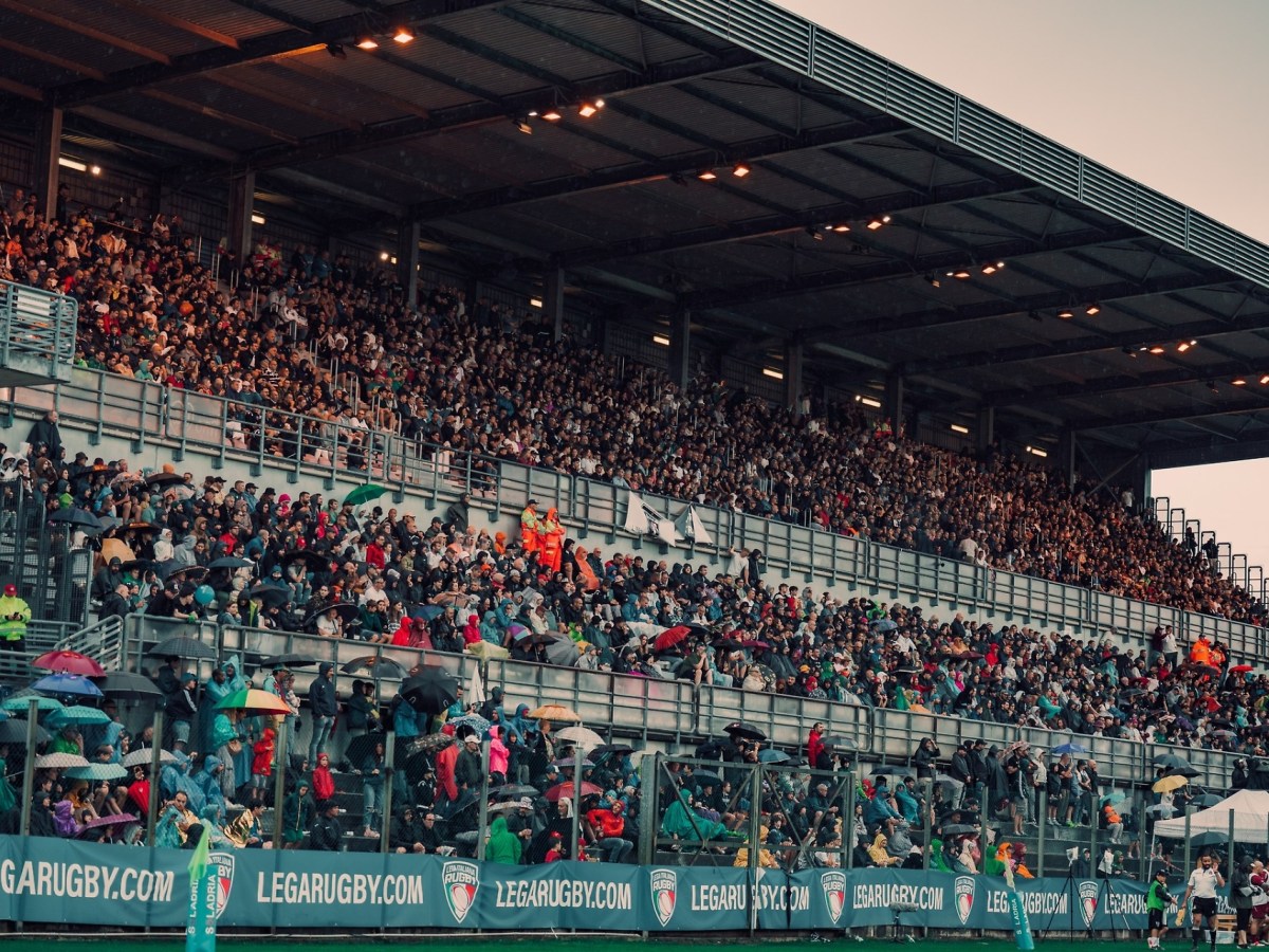 Il futuro della Serie A Élite: formazione o professionismo?